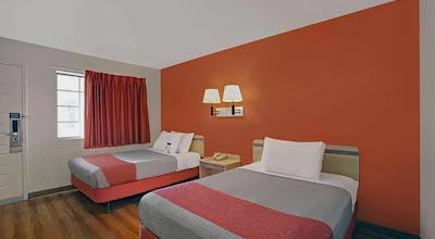 Super 8 by Wyndham Livermore