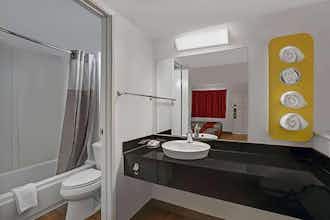 Hotel Super 8 Livermore photo 2