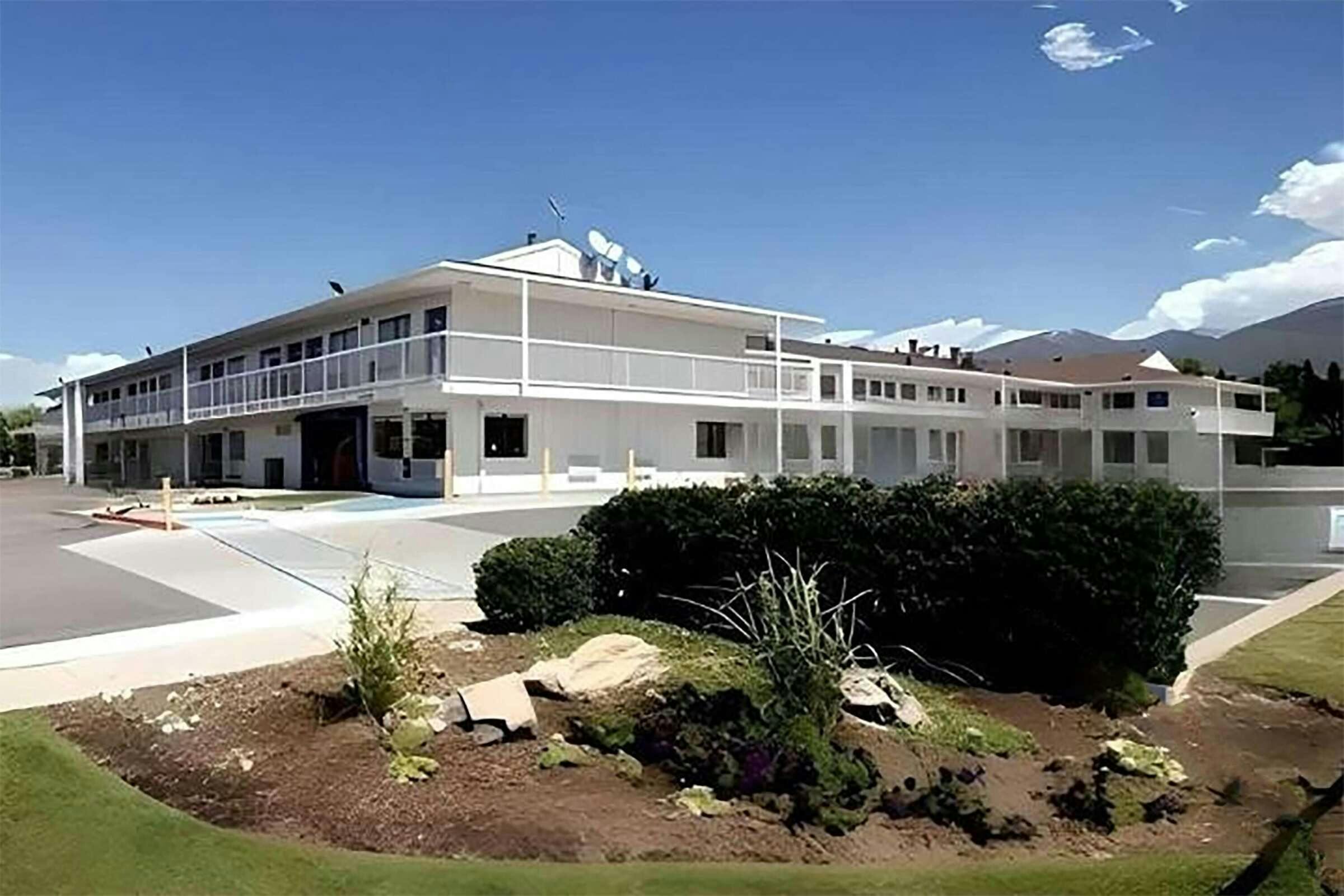 Super 8 by Wyndham Woods Cross/Salt Lake City North