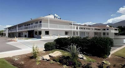Super 8 by Wyndham Woods Cross/Salt Lake City North