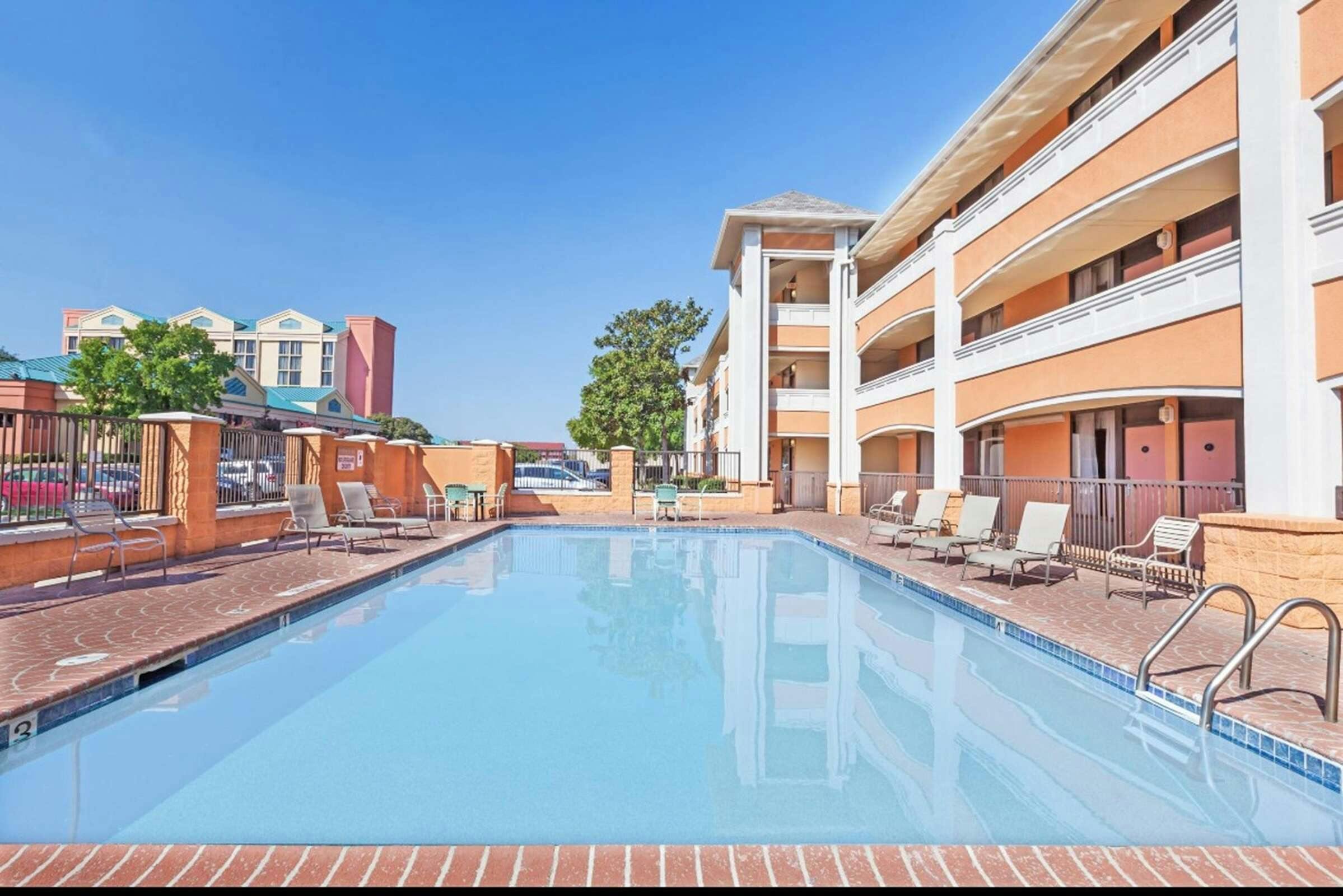 Hotel Sure Stay By Best Western Irving Grapevine Dfw North photo 1