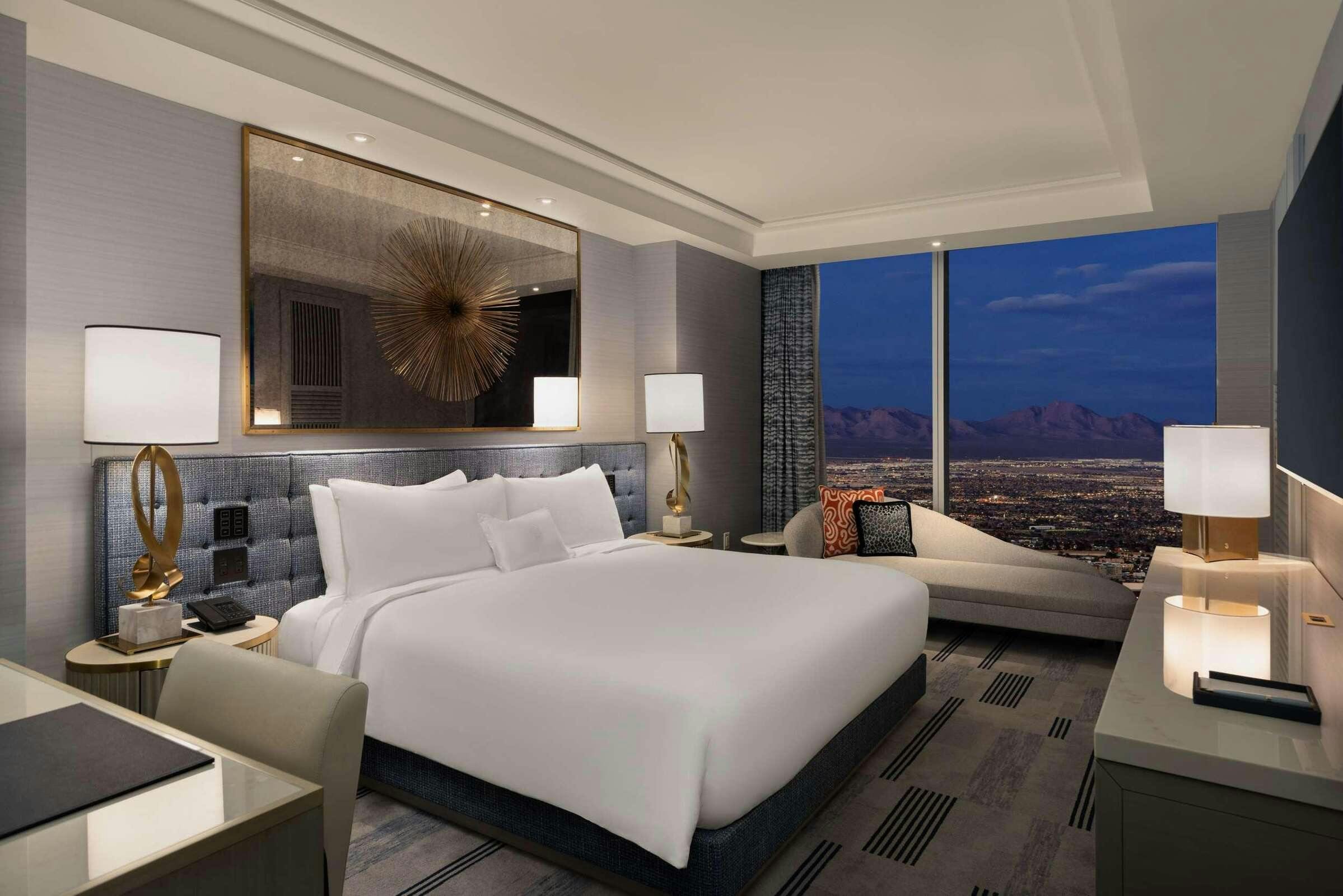 Hotel Fontainebleau Las Vegas, MICHELIN Key Award Hotel photo 1