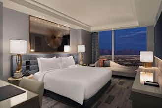 Hotel Fontainebleau Las Vegas, MICHELIN Key Award Hotel photo 1