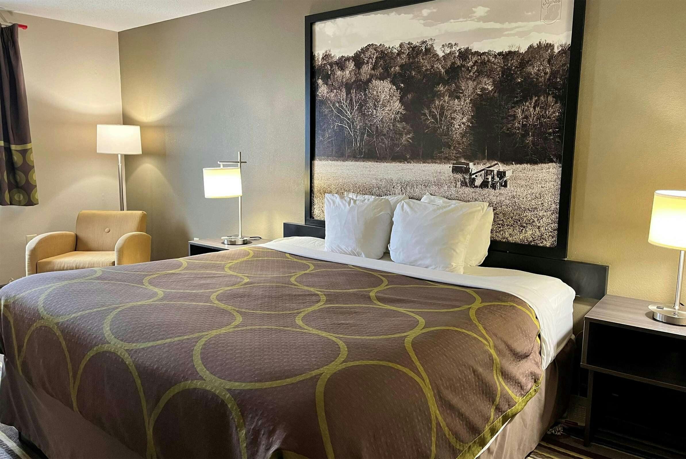 Hotel Super 8 by Wyndham Gas City Marion Area photo 5