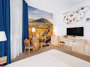 Hotel Mövenpick Hotel Budapest Centre photo 2