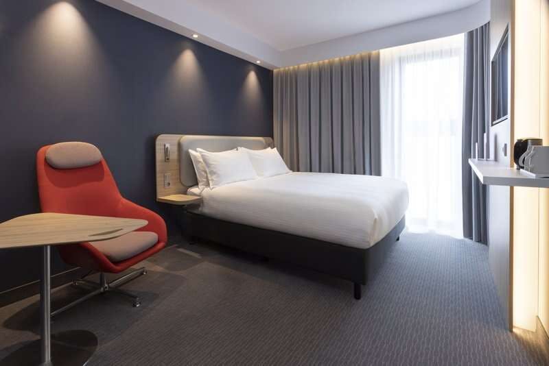 Hotel Holiday Inn Express & Suites Sion photo 4