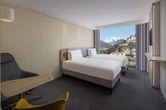 Hotel Holiday Inn Express & Suites Sion photo 2