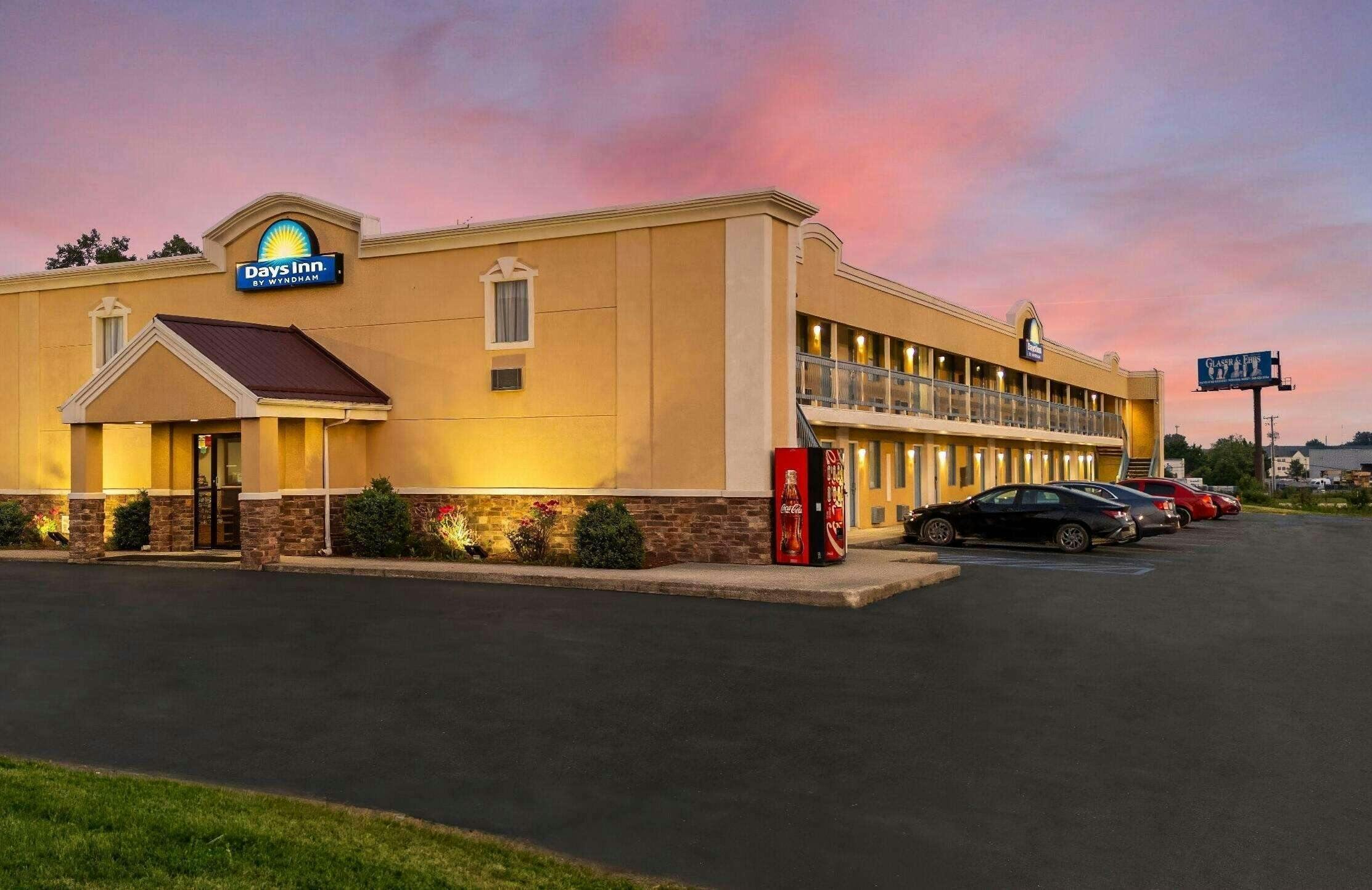 Hotel Days Inn by Wyndham Fort Wayne photo 4