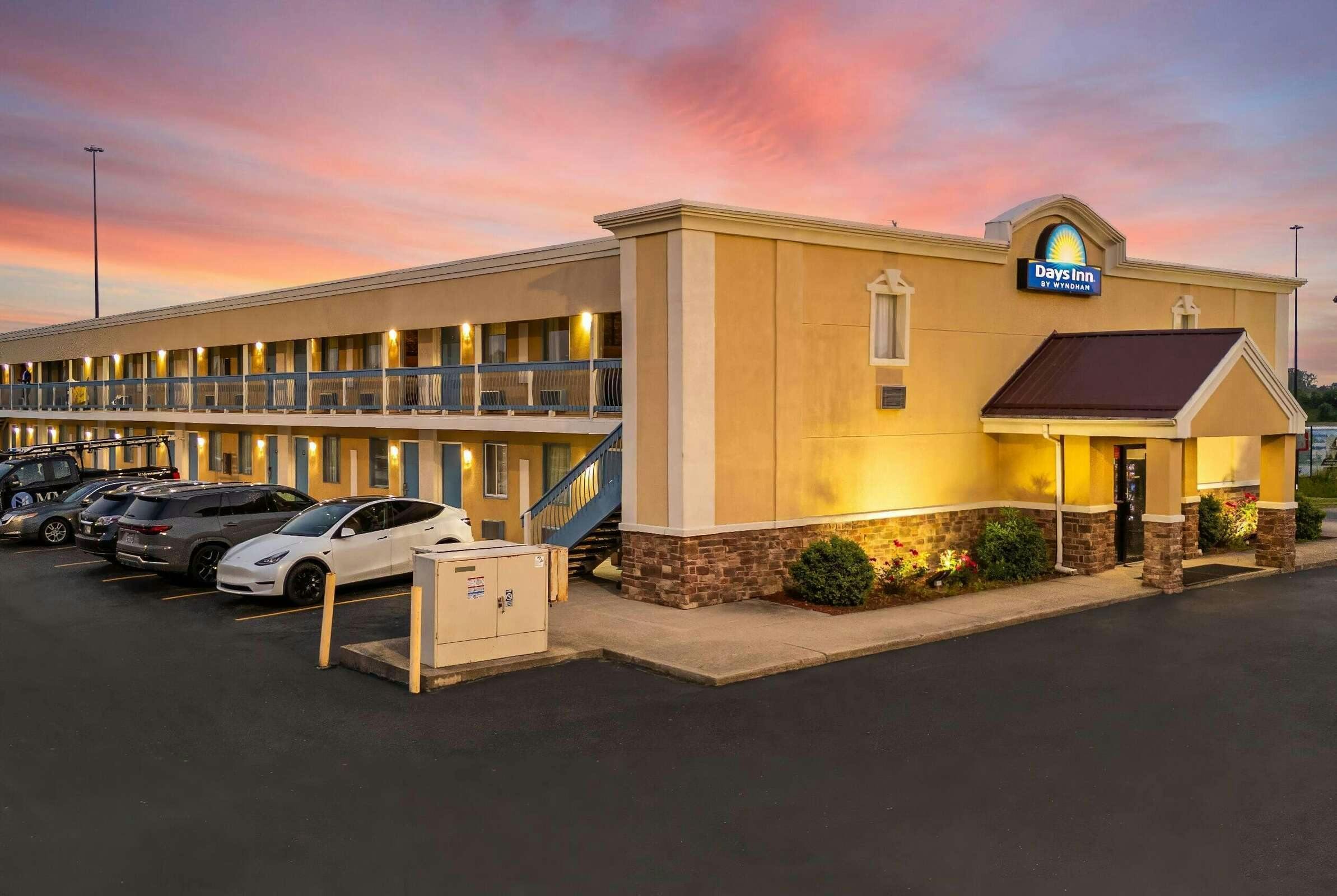 Hotel Days Inn by Wyndham Fort Wayne photo 5