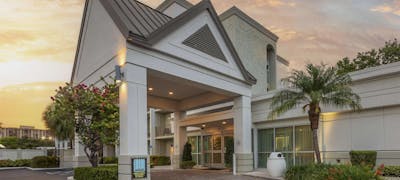 Best Western Plus Windsor Inn