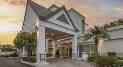 Best Western Plus Windsor Inn