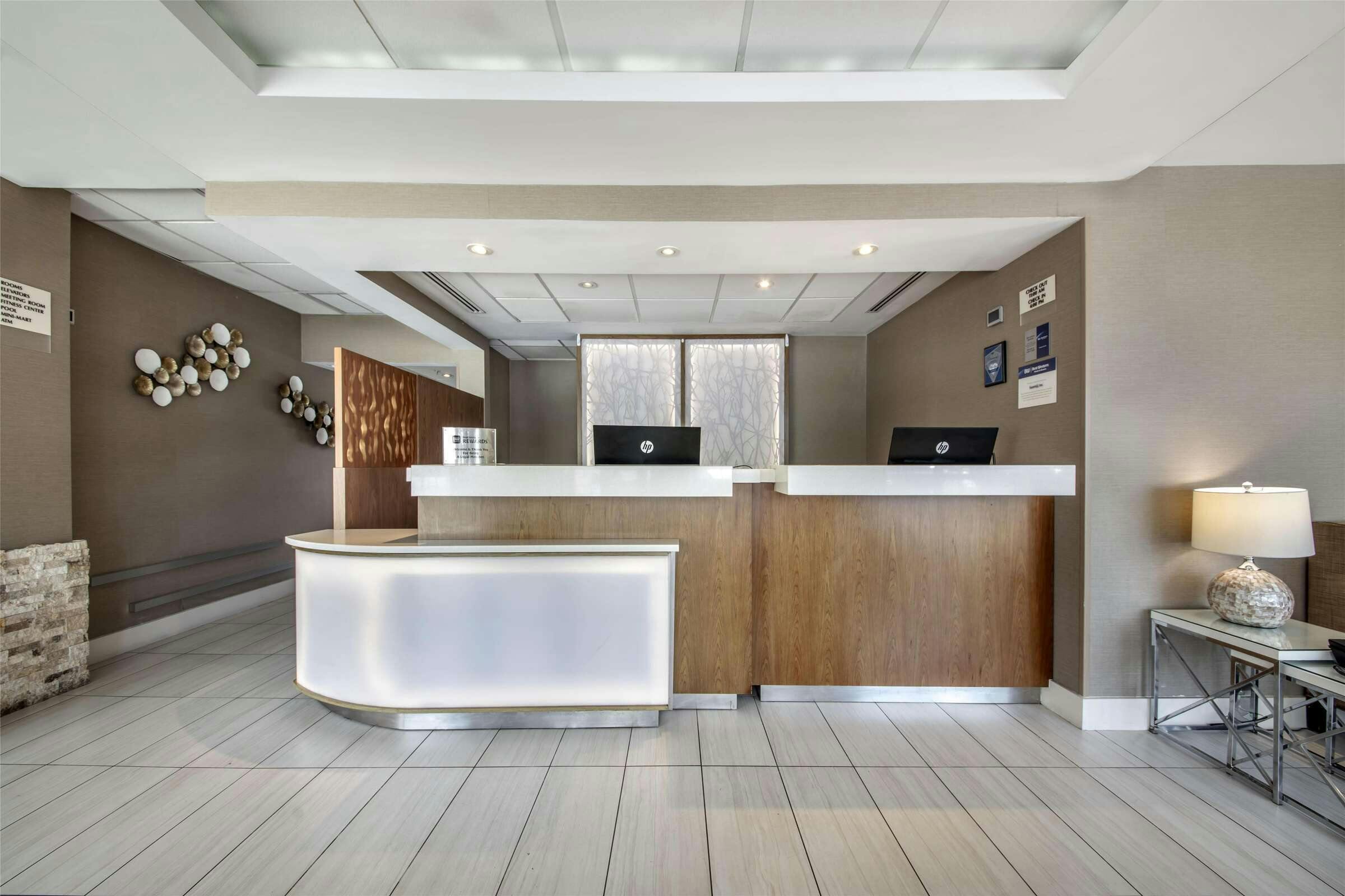 Hotel Best Western Plus Windsor Inn photo 3