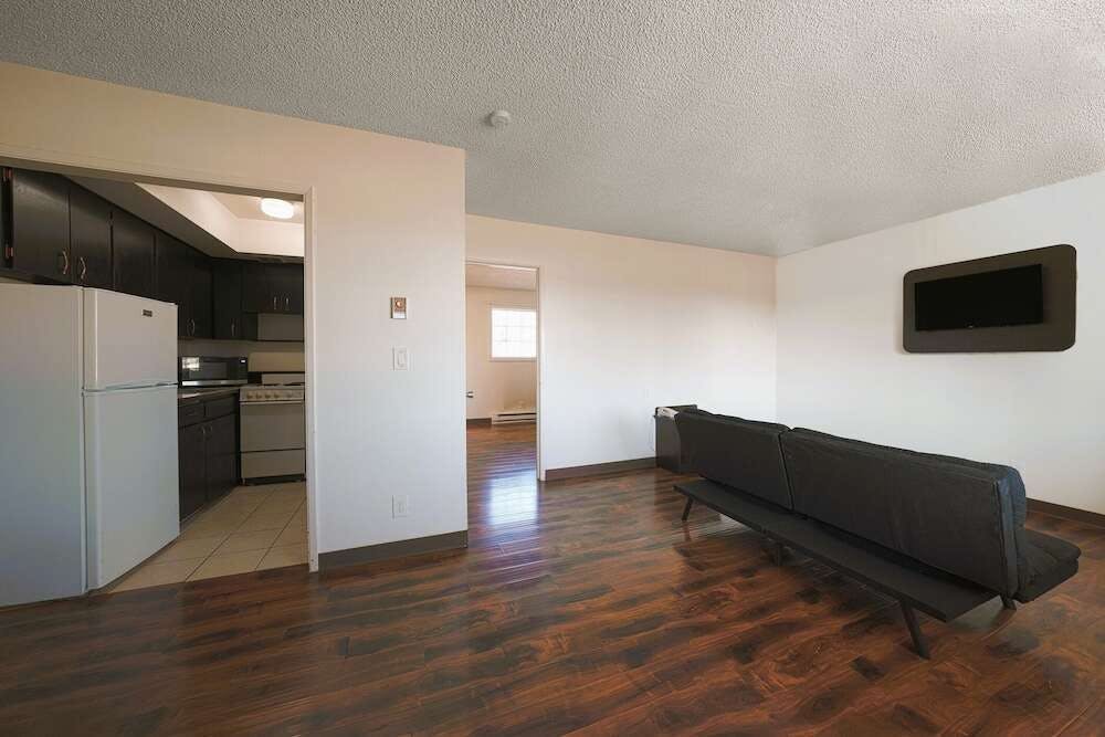 Hotel OYO Hotel St. Helens, OR photo 3