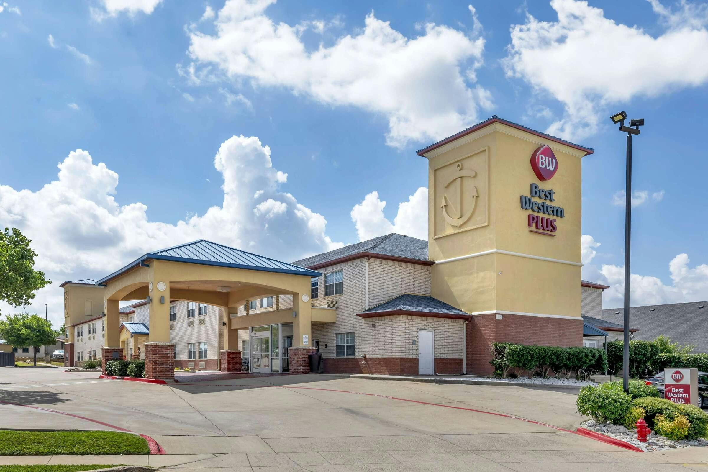 Best Western Plus Lake Worth Inn & Suites
