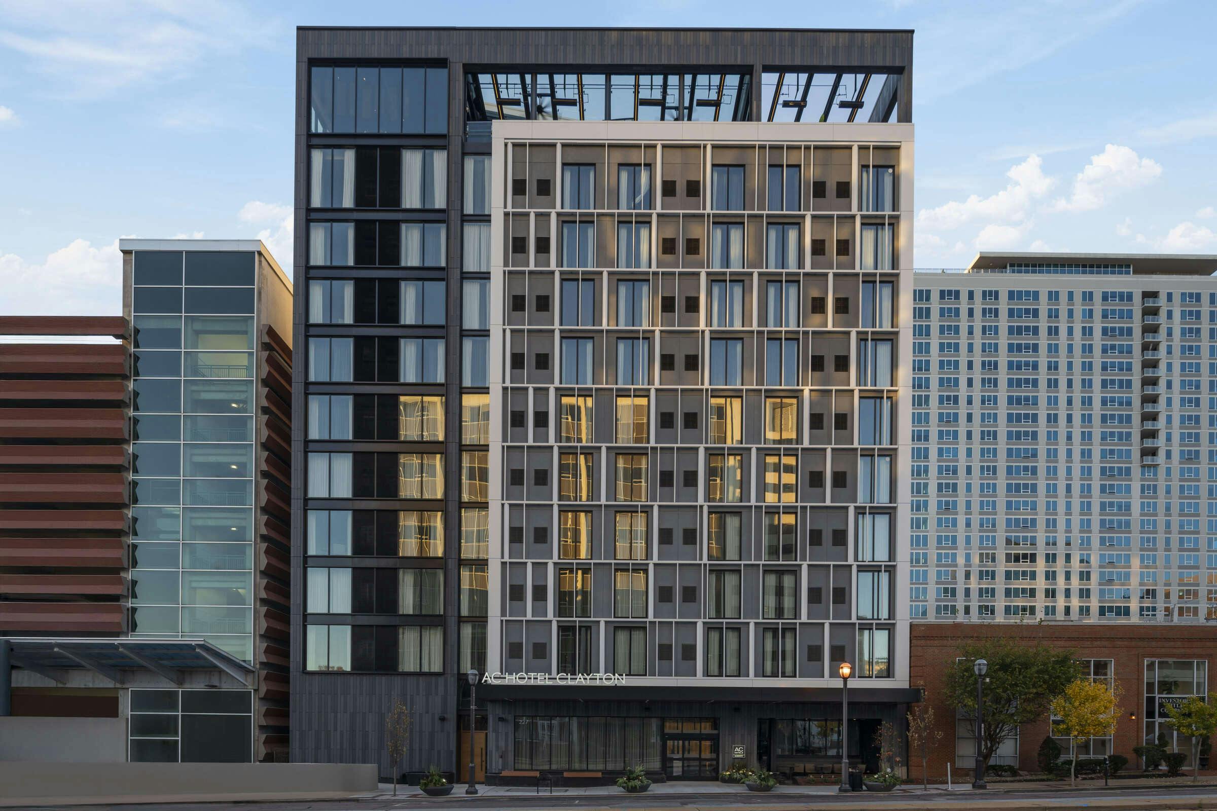 Hyatt House Columbus OSU / Short North