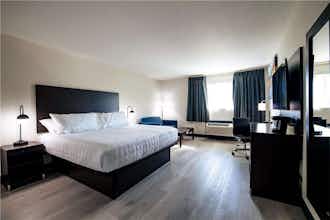 Hotel Sure Stay By Best Western Forsyth photo 1