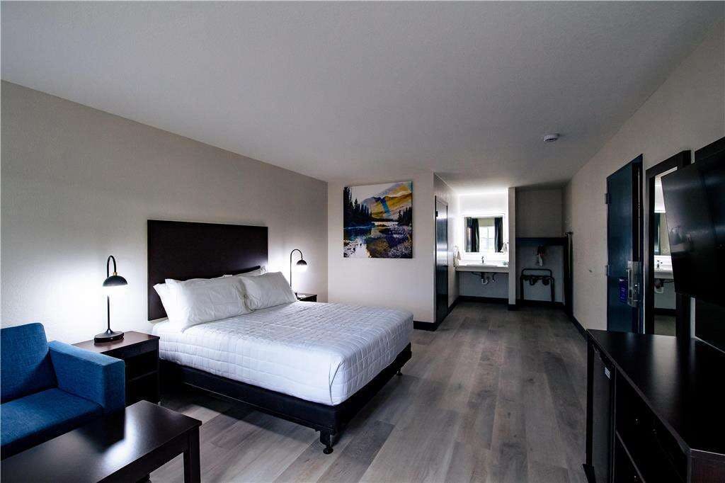 Hotel Sure Stay By Best Western Forsyth photo 2