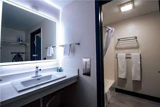 Hotel Sure Stay By Best Western Forsyth photo 3