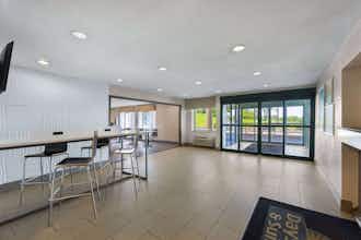 Hotel Days Inn Kansas City South photo 3