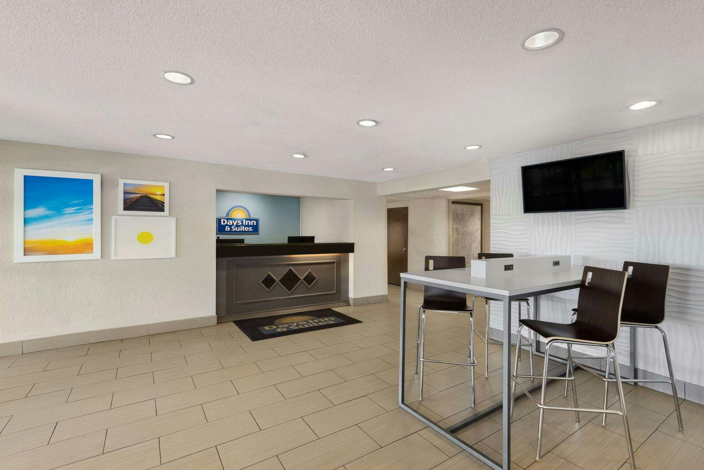 Hotel Days Inn Kansas City South photo 4