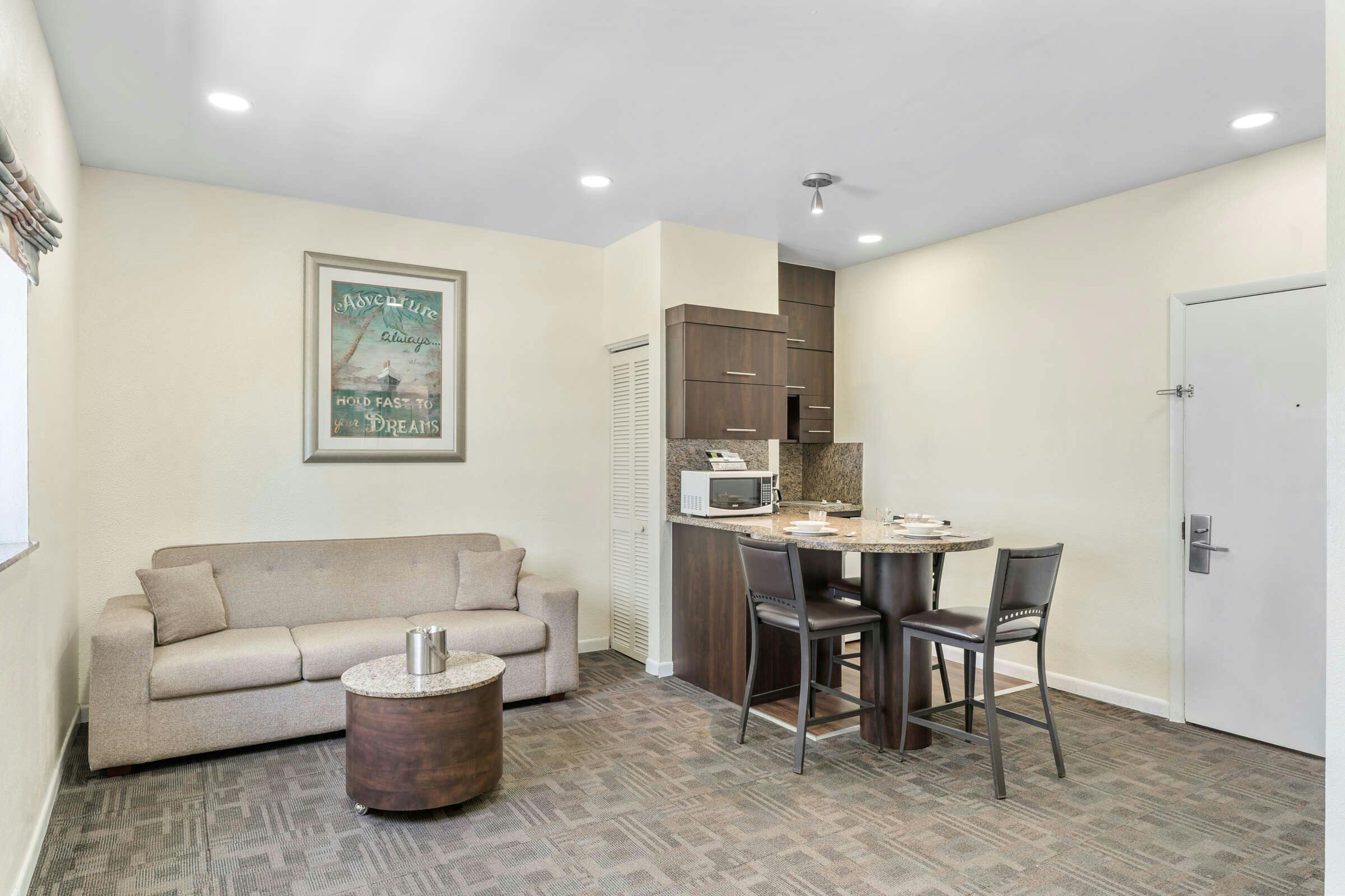 Hotel Crystal Beach Suites Miami Oceanfront Hotel photo 2