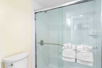 Hotel Crystal Beach Suites Miami Oceanfront Hotel photo 3