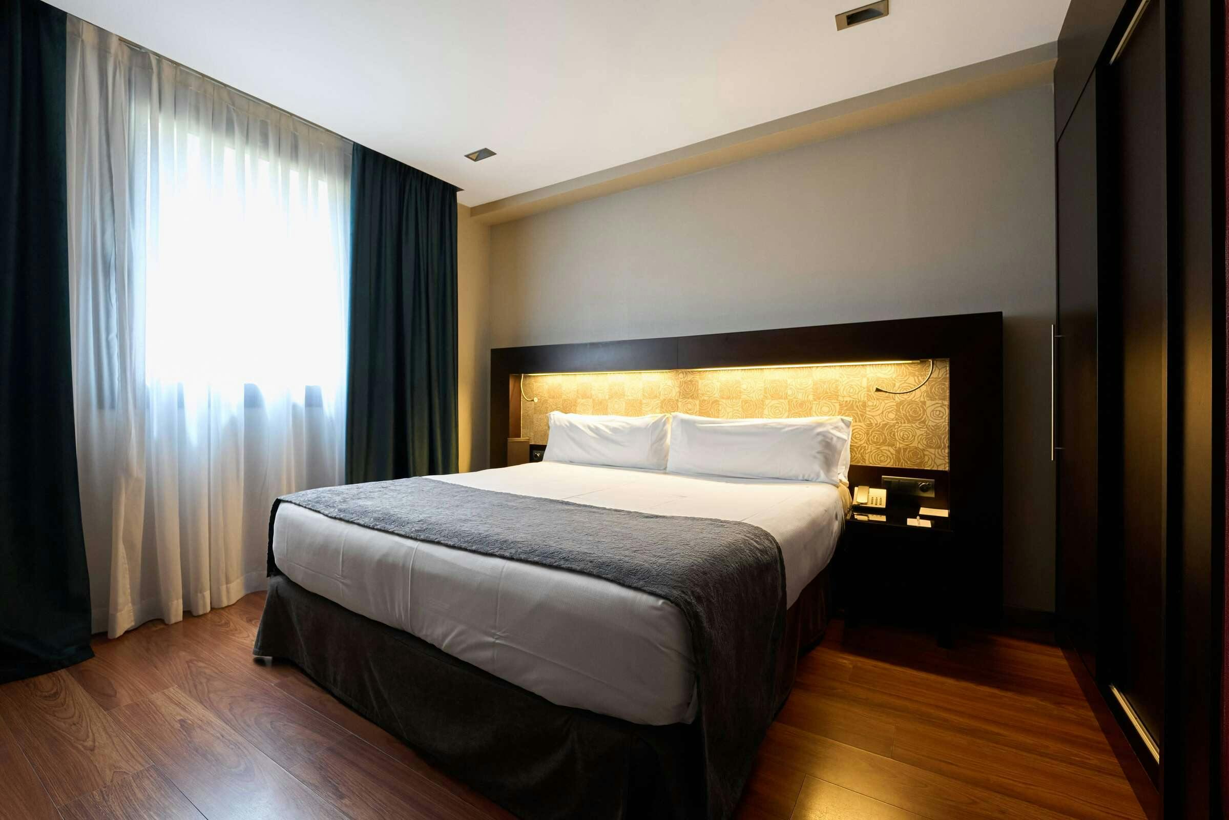 Hotel Catalonia Port photo 1