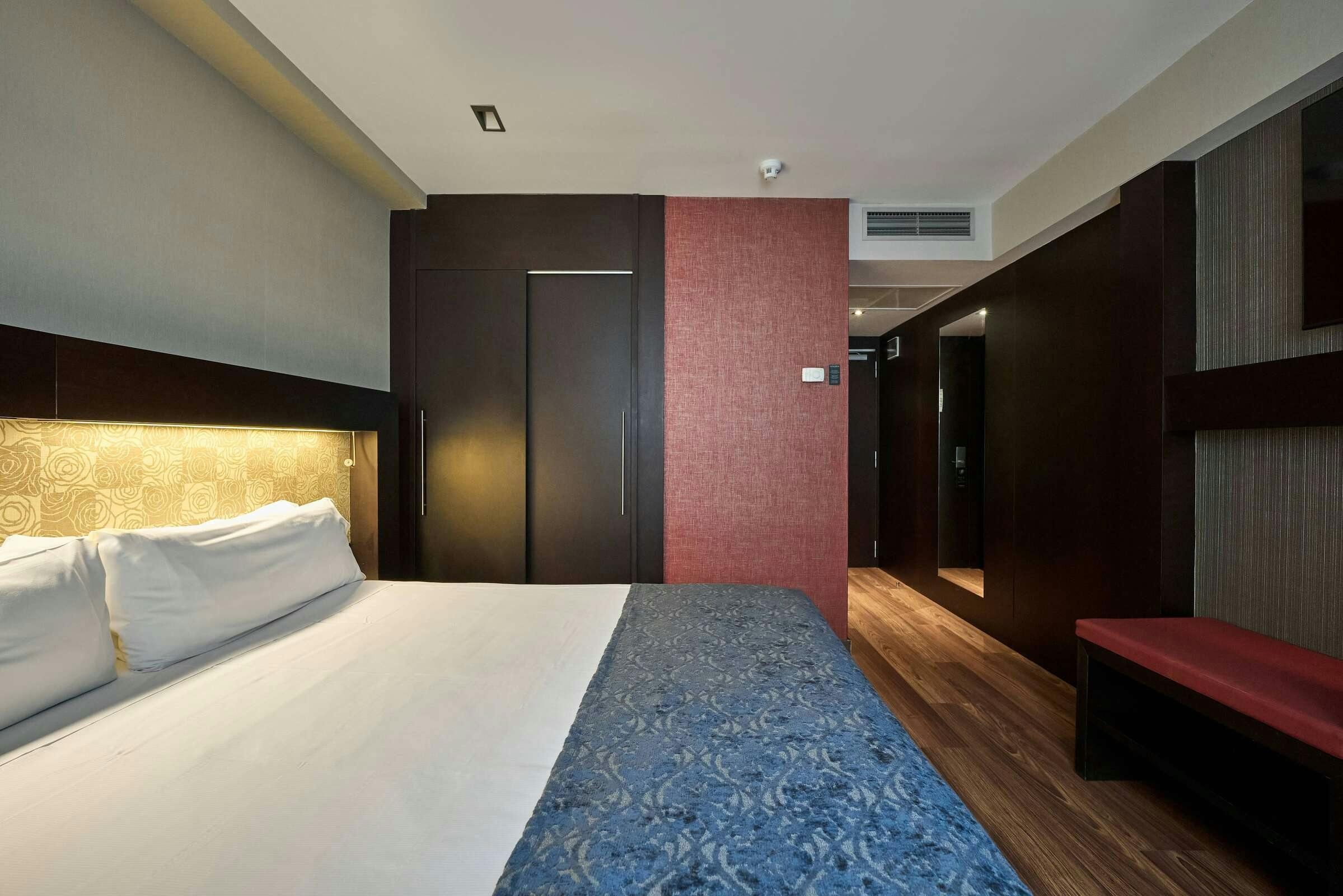 Hotel Catalonia Port photo 2