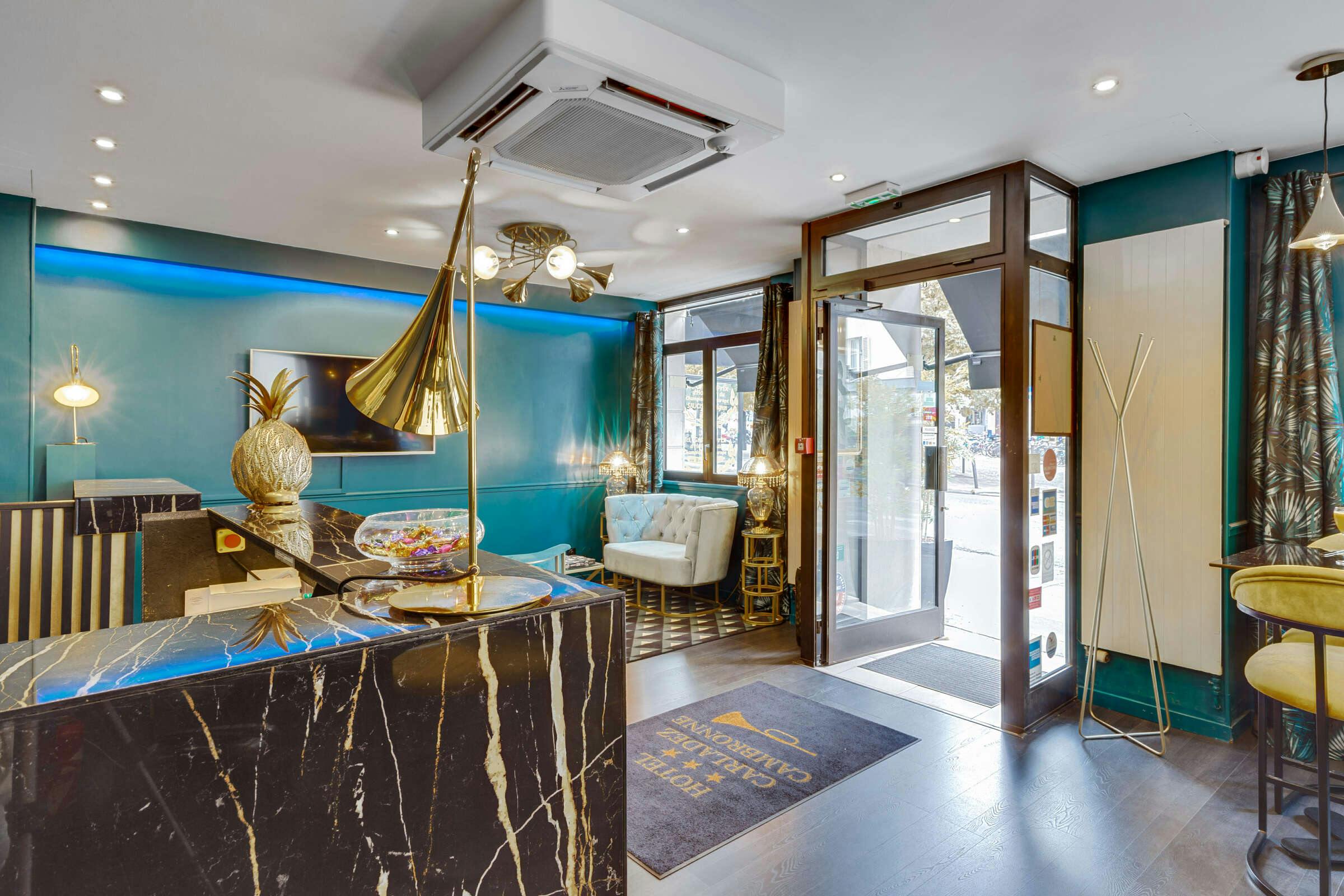 Hotel Carladez Cambronne