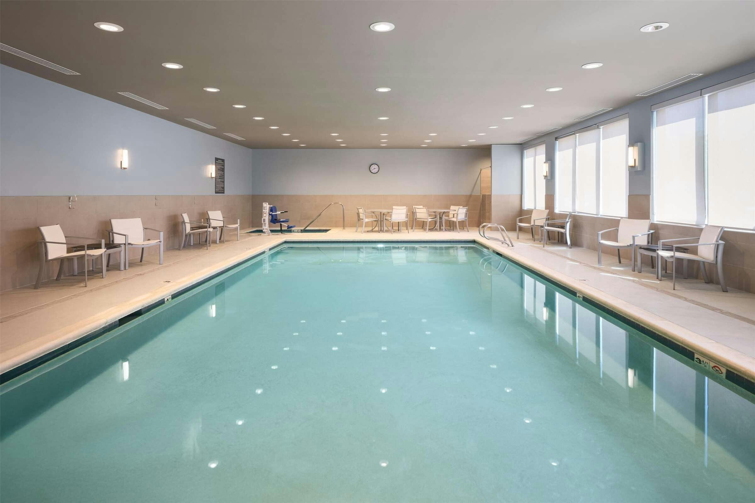 Hotel Best Western Premier Hotel At Fisher's Landing photo 4