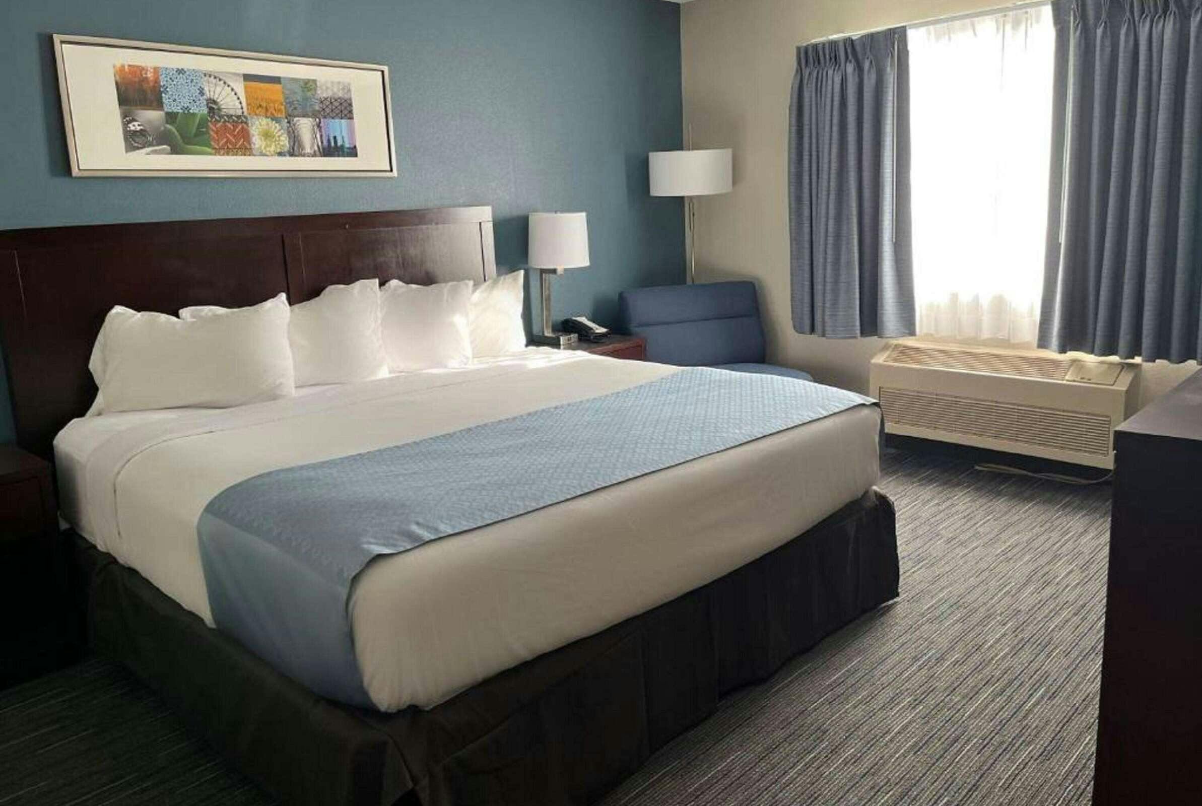 Hotel Wingate by Wyndham Great Falls photo 1