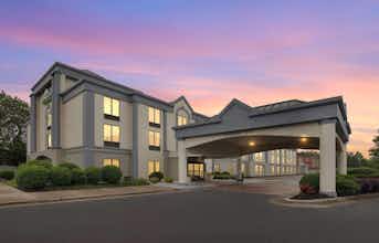 Hotel WG Greensboro Coli photo 1
