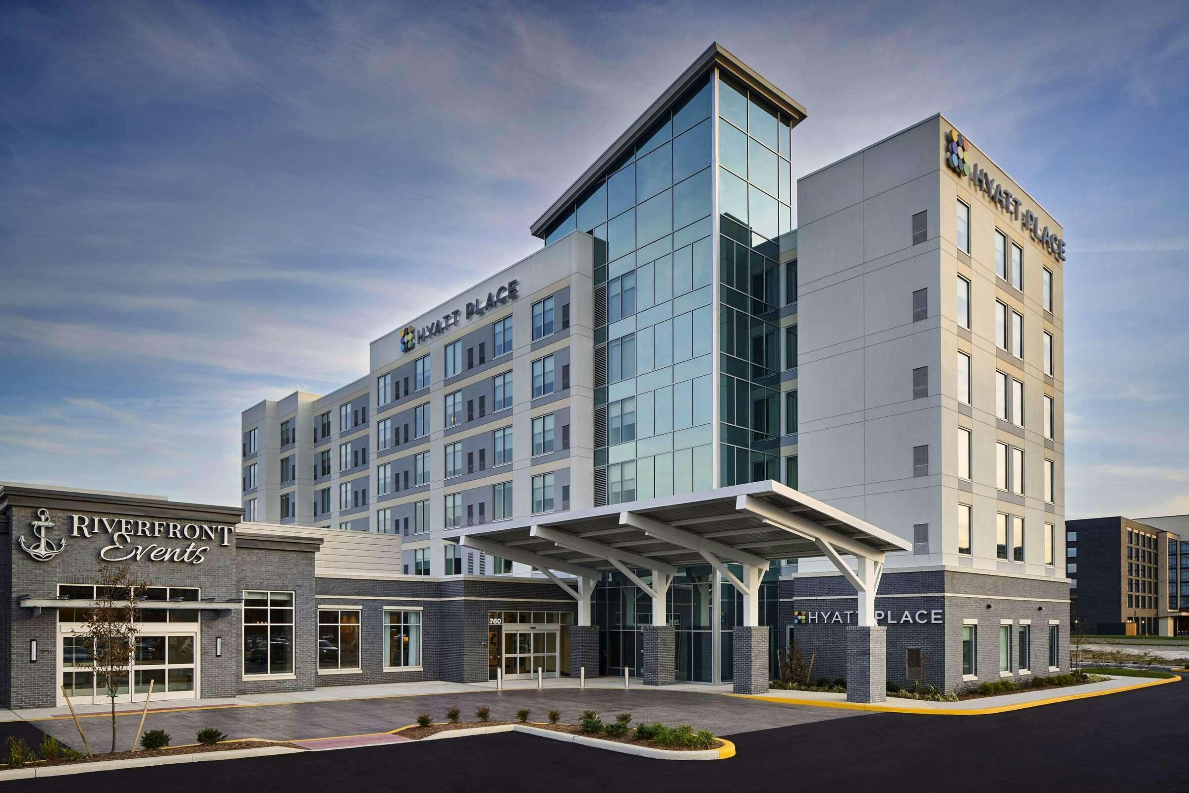 Hyatt Place Wilmington Riverfront