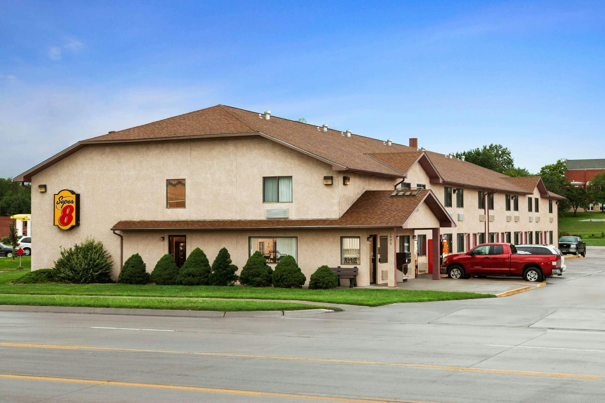 Super 8 Concordia KS