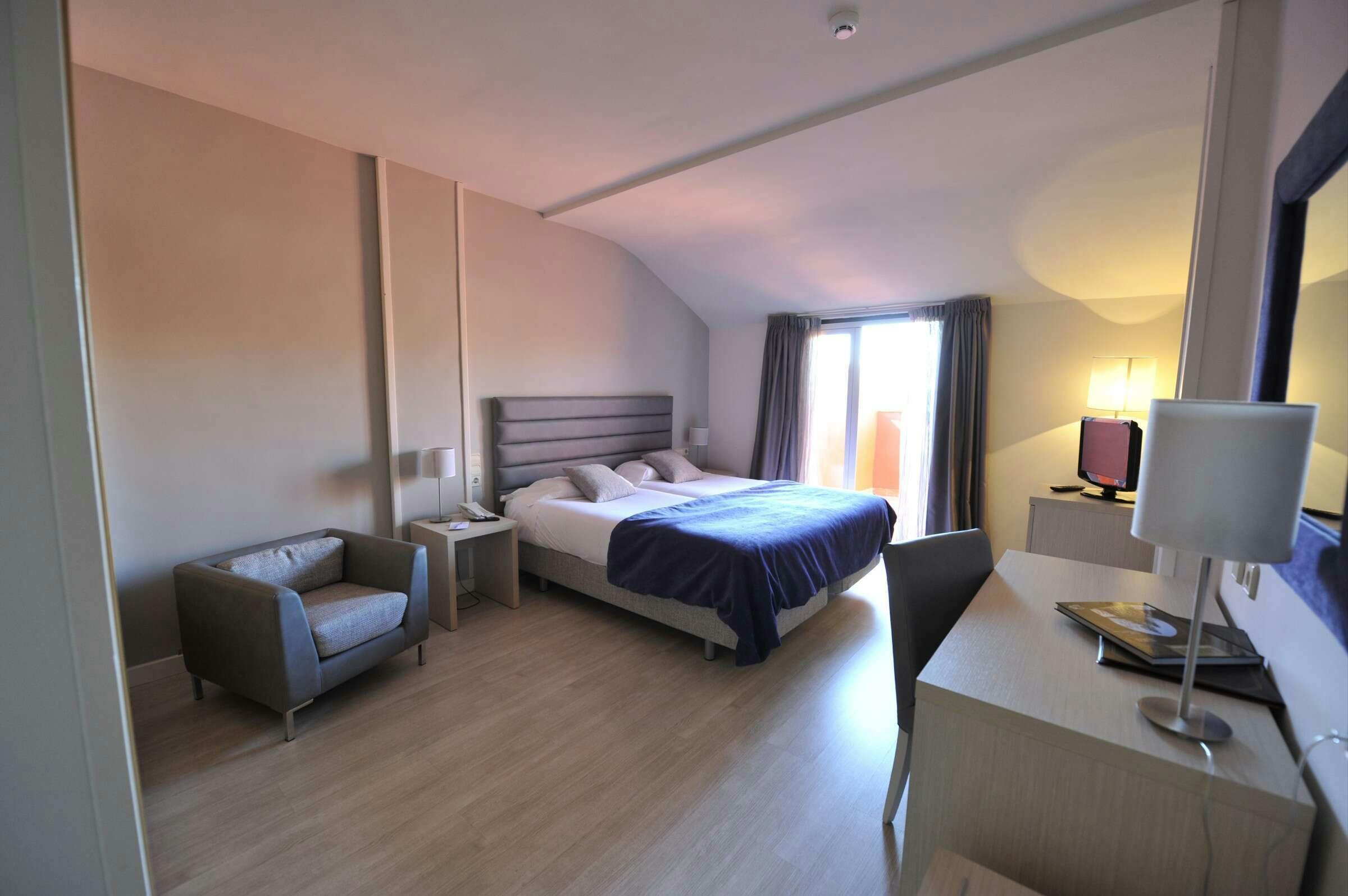 Hotel Hotel Puerta de Segovia photo 3