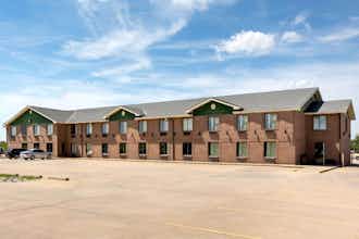 Hotel Super 8 by Wyndham Salina I-70 photo 3