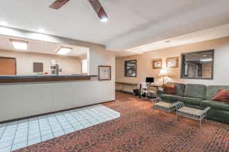 Hotel Super 8 by Wyndham Salina I-70 photo 4