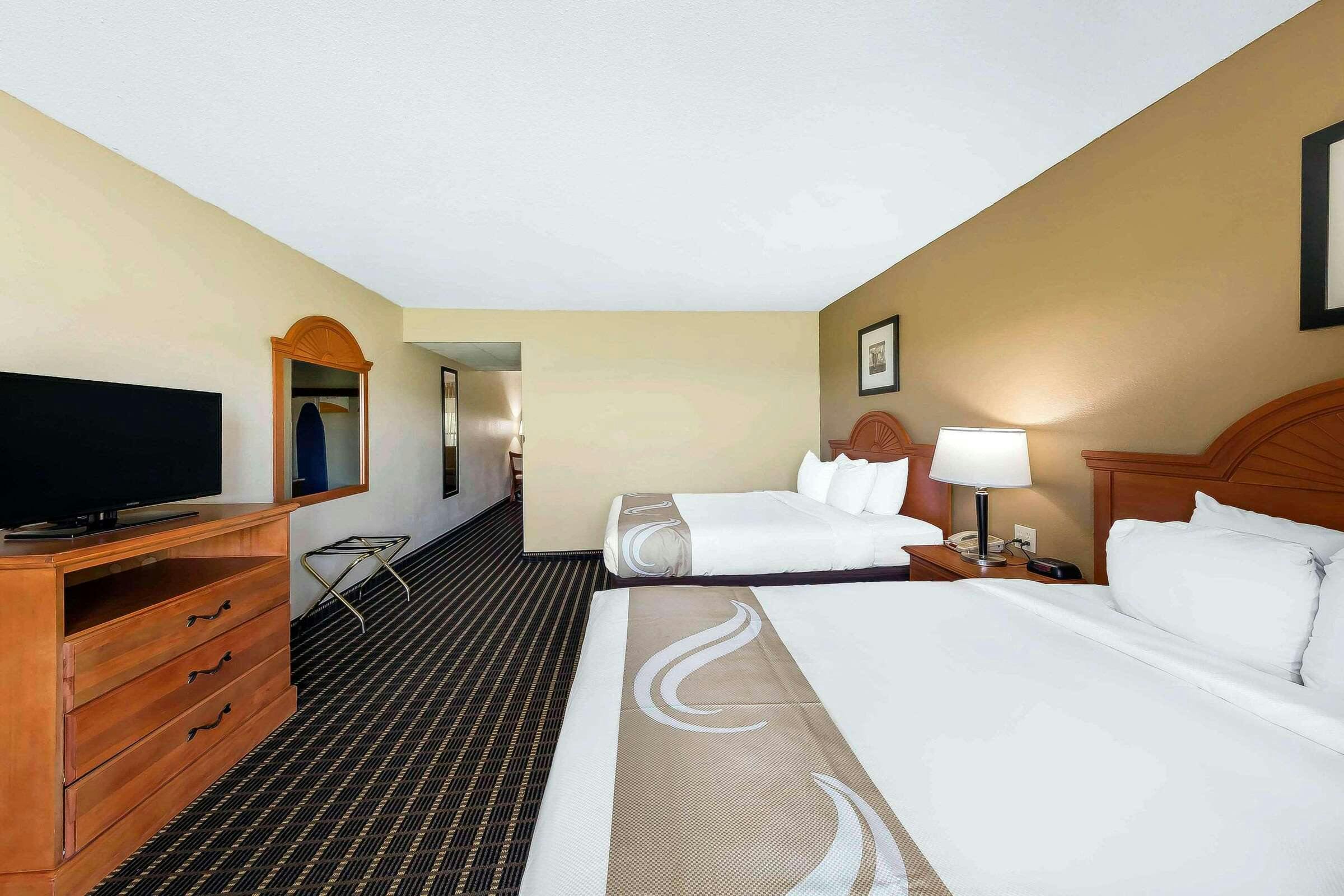 Hotel Quality Inn & Suites Sevierville - Pigeon Forge photo 3