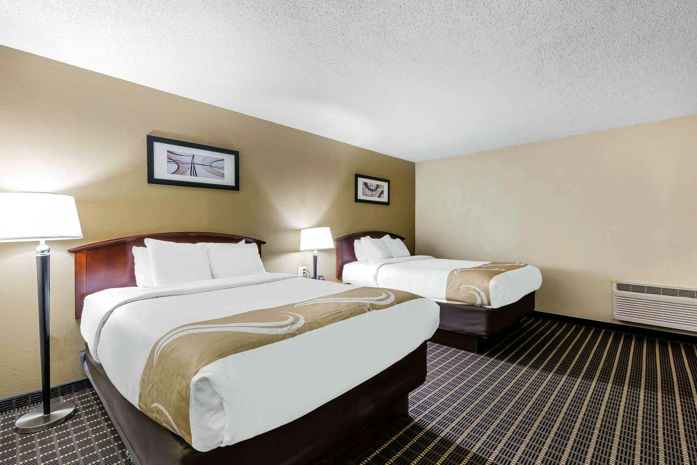 Hotel Quality Inn & Suites Sevierville - Pigeon Forge photo 1