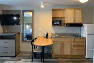 Hotel Suburban Studios near Panama City Beach photo 5