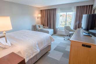 Hotel Hampton Inn by Hilton Amesbury photo 2