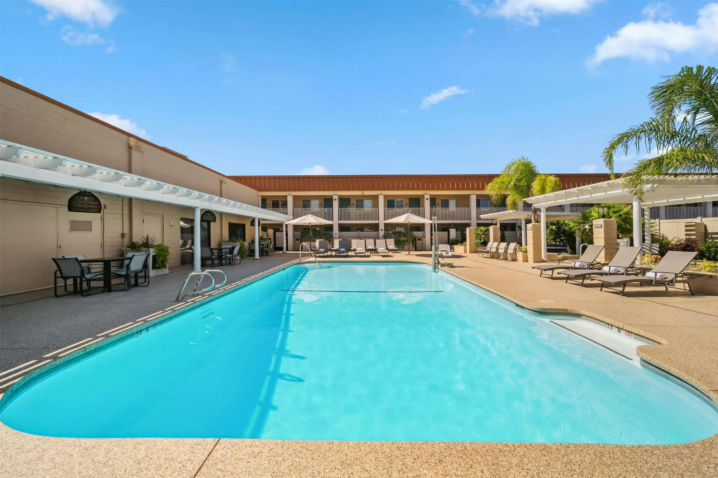 Hotel Best Western Plus Hilltop Inn photo 4