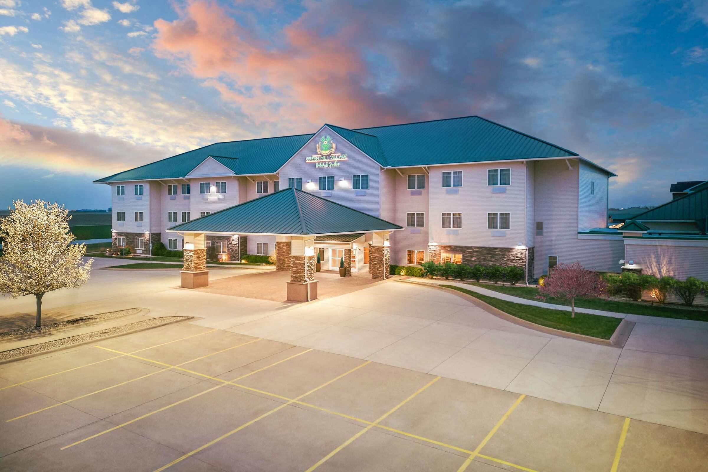 Best Western Plus Green Mill Village Hotel & Suites