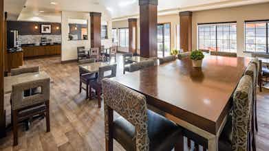 Hotel Best Western Plus Hill Country Suites photo 2