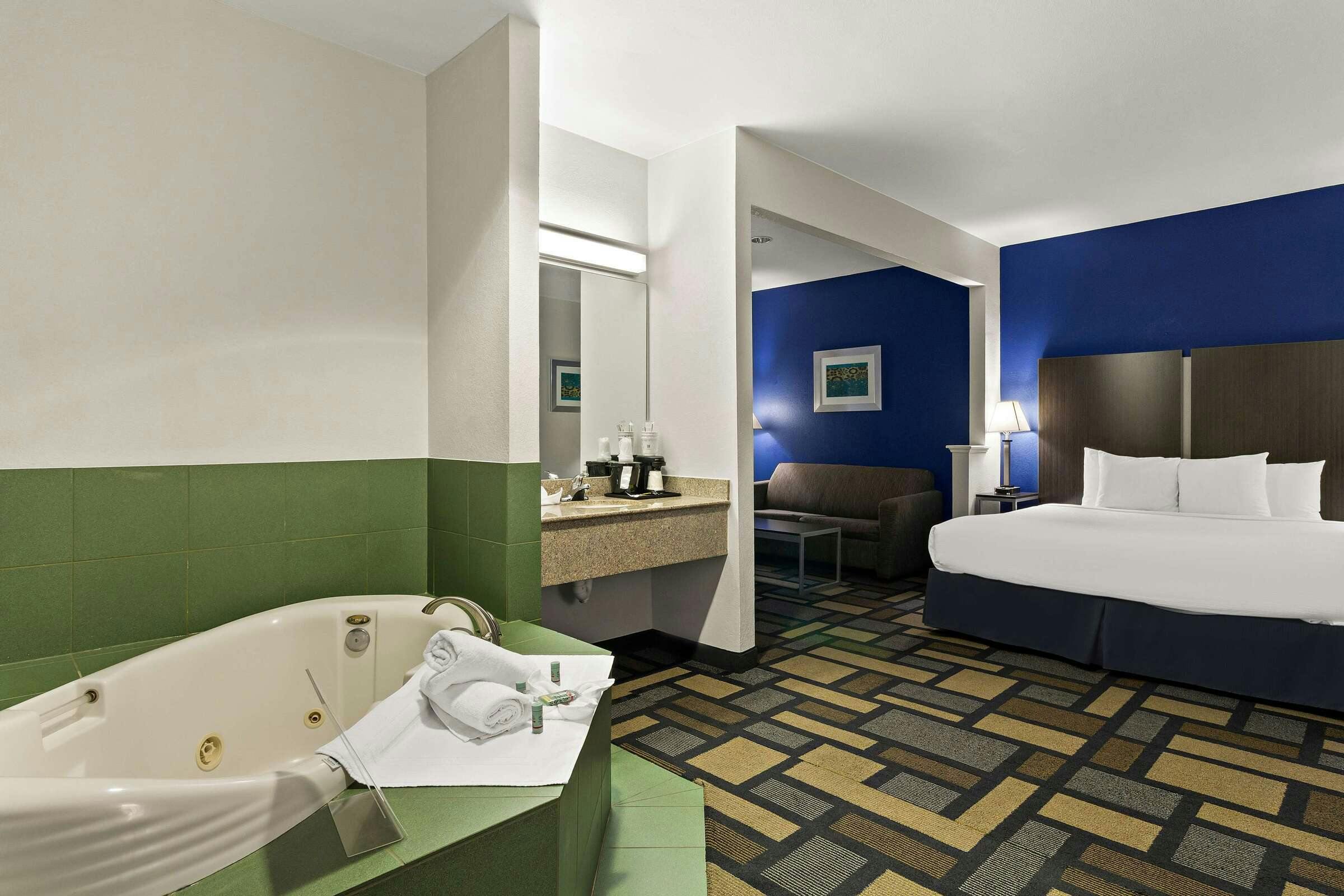 Hotel Best Western Galleria Inn & Suites photo 3