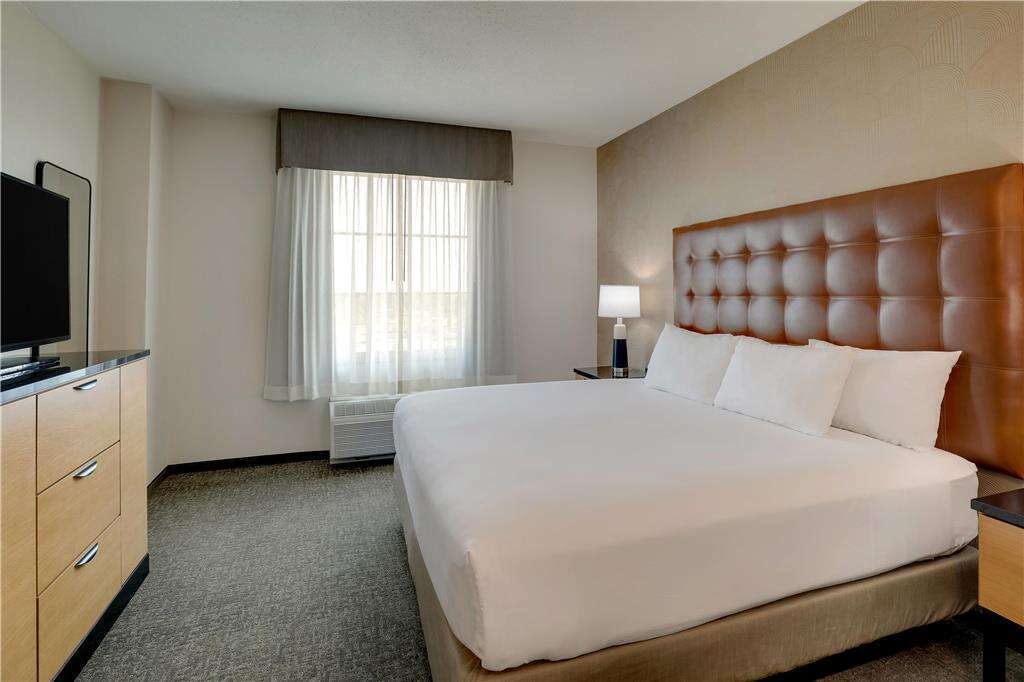 Hotel Drury Inn and Suites Dayton North photo 1