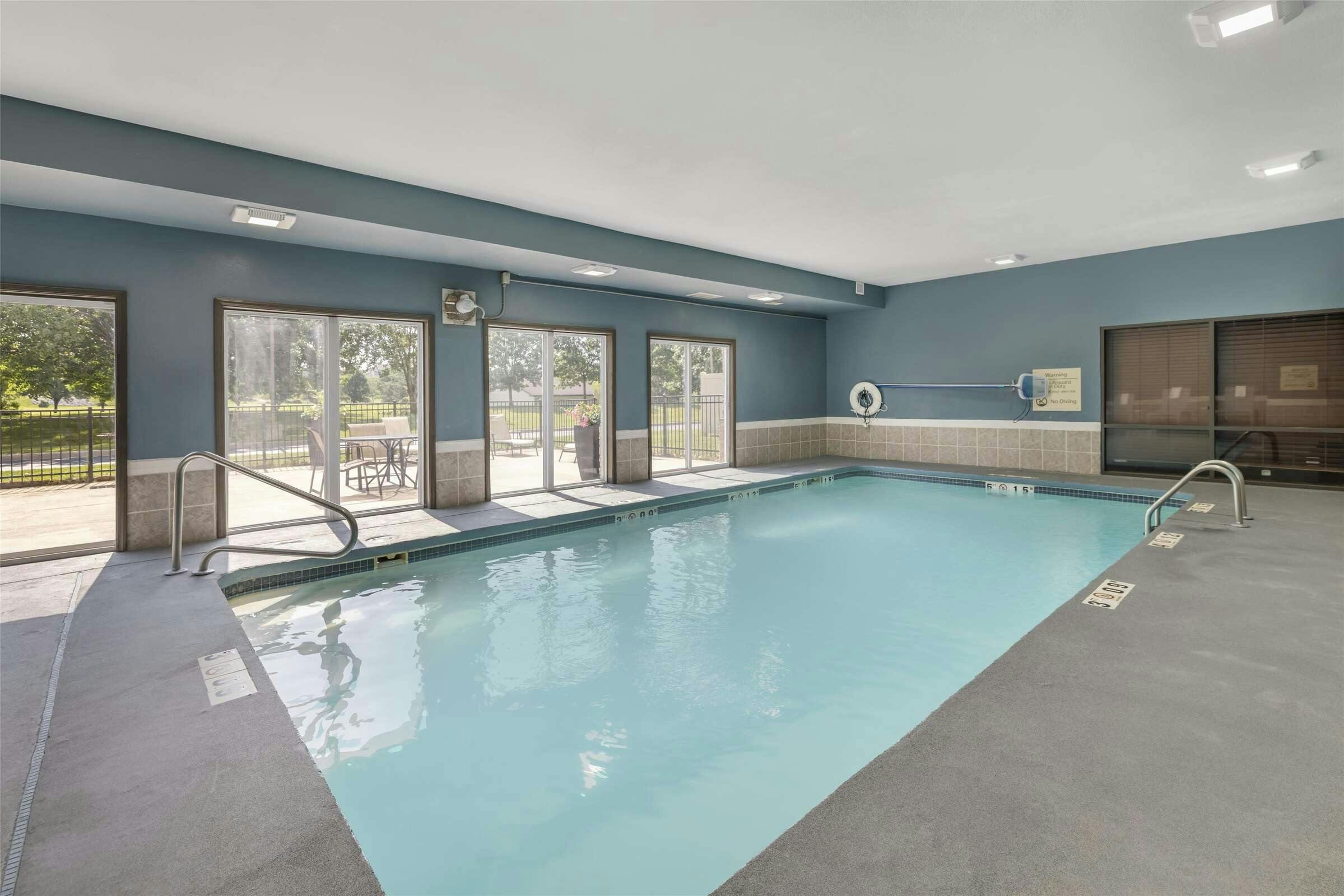 Hotel Best Western Plus Lee's Summit Hotel & Suites photo 3