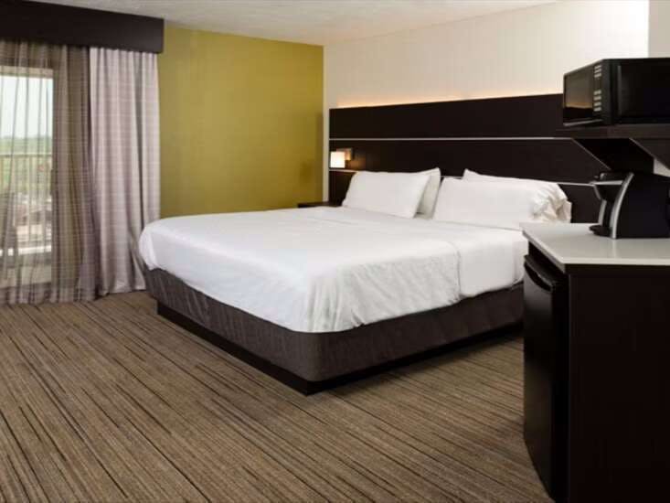 Hotel Holiday Inn Express CINCINNATI WEST photo 1