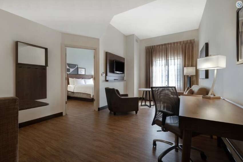 Hotel Staybridge Suites Tallahassee I 10 East photo 3