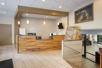 Hotel Sure Stay Plus Hotel By Best Western Gatlinburg photo 1